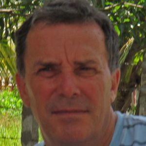 Meet your Posher, Yves